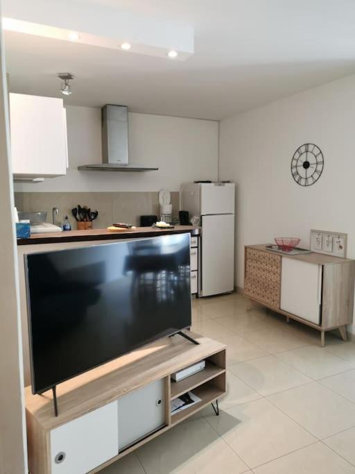 Appartement La Tranquillite, 2Mn A Pieds Mer Frejus Exterior photo